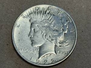 lot 4 image: 1922 Peace Dollar