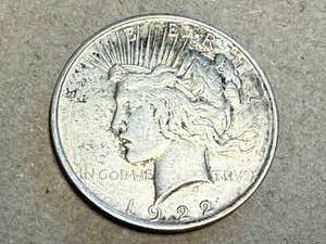 lot 18 image: 1922 Peace Dollar