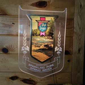 lot 35 image: Heilemans old style plexiglass lighted sign � Works � Brewed with sparkling pure spring water
