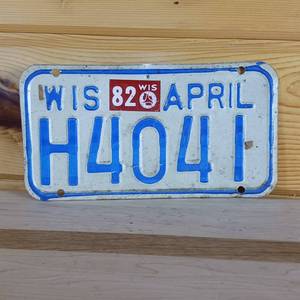 lot 49 image: 1982 Wisconsin April � raised letters � 8 inches