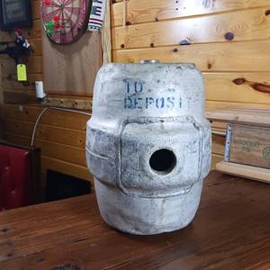 lot 122 image: Stevens Point Beverage Pony Keg, no bung