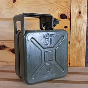 lot 204 image: 1987 Sandrik 5 Liter Gerry Can in good condition