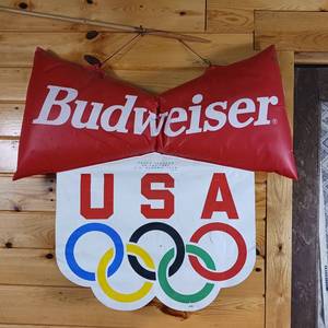 lot 213 image: Budweiser 1992 Sponsor Olympic Team Blow up wall hanger