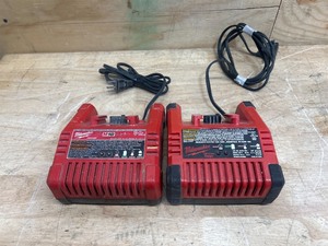 lot 75 image: Milwaukee Lot of 2- M18 Chargers