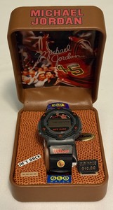 lot 13 image: Michael Jordan Vintage Wilson Watch - New In Box w Tags, Basketball (4)