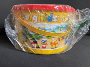lot 24 image: Burgkidz DIY Creative Blocks Bucket - Ages 3