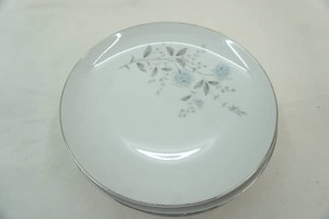 lot 136 image: Vintage Mikasa fine China Blue rose plates (7) Dessert plates (14) & saucers (10)