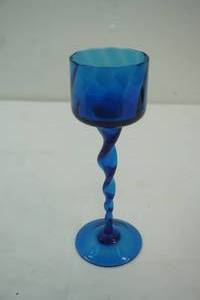 lot 140 image: Vintage Empoli Blue Glass Candle with twisted stem 9