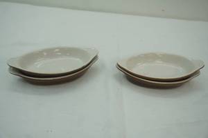 lot 143 image: Baking Dishes ,9 x4