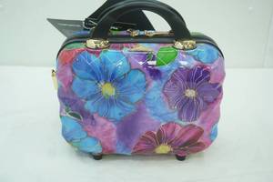 lot 159 image: Tri force luggage,9.4 x12 x6.3 new, lightweight impact resistant  polycarbonate  composite material