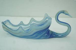 lot 169 image: Vintage Hand Blown glass art swan bowl,18