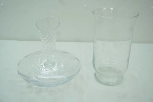 lot 178 image: Krosno Hand-Blown Crystal Wine Decanter wSwirl Design, Princess House Heritage Crystal Hurricane Vase