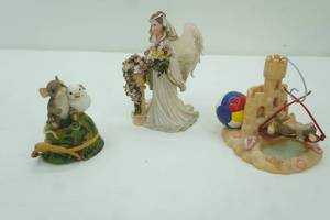 lot 202 image: Charming Tails Collectible Figurines Fitz and Floyd Embrace Peace, Sunny Glasses, & Angel Bride Figurine