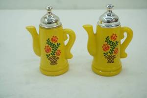 lot 241 image: Vintage 1970s Avon Koffee Klatch Collectible Bottles