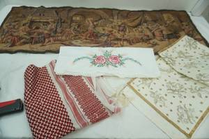 lot 250 image: Table Runners, Wall Hanging