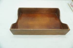 lot 256 image: 15.5x10.5 Vintage Wooden Tray