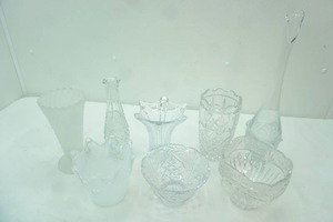 lot 329 image: Crystal Vases, Murano & Murano-Style Vases, Mikasa, Viking Glass Clear Swung Vase