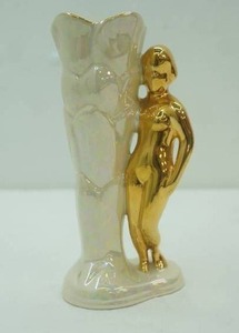 lot 392 image: VintageAntique Iridescent Vase.