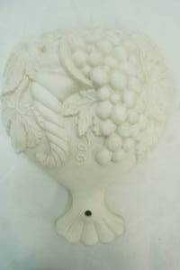 lot 404 image: Vintage Ceramic Grapevine Wall Pocket Planter
