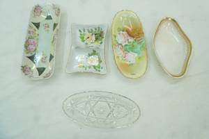 lot 508 image: AntiqueVintage China & Crystal Relish Boats