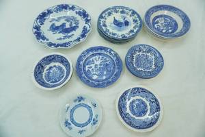 lot 563 image: Vintage Blue Transferware Plates, Bowls, Large Serving Dish