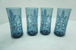lot 573 image: Set of 4 Libbey Bolero BLue Wheat Ribbon Juice Cups