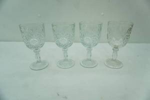 lot 580 image: Set of 4 Vintage Libbey Hobstar Goblets