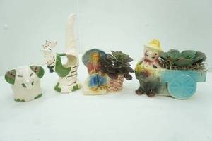 lot 624 image: Collection of Vintage Ceramic Planters
