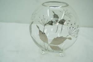 lot 636 image: Vintage Cut Crystal Rose Bowl or Globe Vase