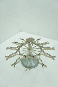 lot 643 image: Vintage Metal Ink Stamp Carousel Holder