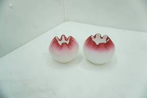 lot 650 image: Antique Victorian Satin Art Glass Ruffled Rose Bowl. Mt. Washington Glass Company. Cased Class