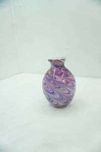 lot 677 image: Vintage Hand-Blown Art Glass Vase wmulticolored swirl pattern
