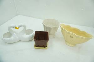 lot 681 image: Vintage Planters