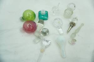 lot 688 image: Variety of Glass Orbs & Glass Decanter Stoppers