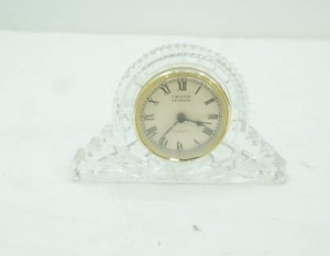 lot 693 image: Godinger Crystal Legends 24% Lead Crystal Mantle Clock