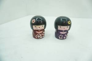 lot 697 image: Set of 2 Japanese Kokeshi Doll Coin Banks. 4 tall