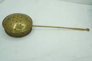 lot 705 image: Antique Brass Bed Warmer