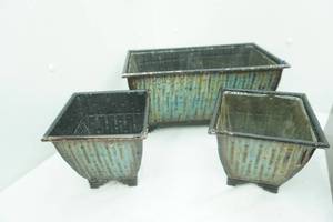 lot 714 image: Decorative Metal Planters