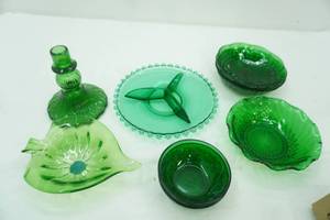 lot 721 image: Vintage Anchor Hocking Forest Green Diamond Swirl Bowl, Hobnail Emerald Green three-toed footed bowls, Empoli Candlestick Holder and more