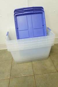 lot 729 image: Hefty Clear Storage Totes wBlue Latching Lids 4ct