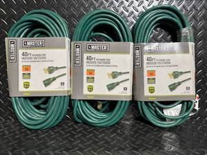 lot 36 image: Master Electrician 40ft Extension Cord IndoorOutdoor - 16 AWG - 3-Prong SJTW - Lot of 3 - 765263