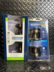 lot 77 image: Schlage Georgian BedBath Knob Antique Brass F40 V GEO 609 & Hall & Closet 2-Pack & Keep It Private G2