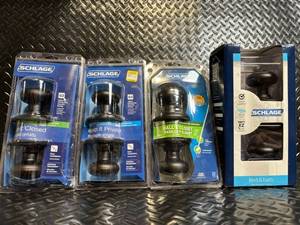 lot 120 image: Schlage Interior Door Knob Lot - 4-Pack (Bed & Bath, Hall & Closet, Privacy) - Georgian Knob - Aged Bronze