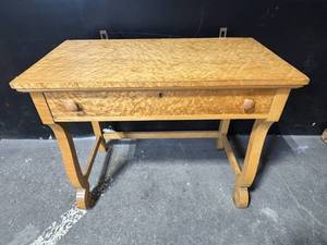lot 17 image: Vintage Burl Veneer Side Table - 1 Drawer, Cabriole Scroll Legs