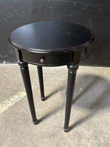 lot 21 image: Black Round End Table with Drawer