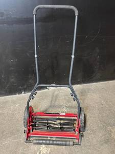 lot 23 image: PowerSmart DB6701 16-In Reel Mower