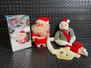 lot 72 image: Disco Santa Claus Plush - Battery-Operated Christmas Toy with Box