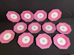 lot 109 image: Plate - Pink Octagonal Floral Center - 12-Pack