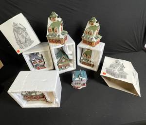 lot 129 image: NoopWorks Christmas Village Houses Kit - Santas Woodworks, Beard Barber & PrancerVixenCupid