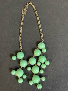 lot 155 image: Necklace - Mint Green Bead Cluster on Gold-Tone Chain
